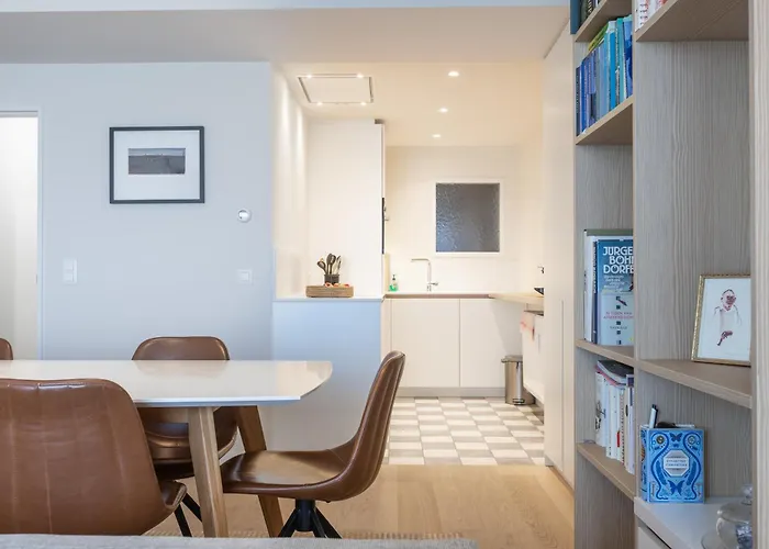 Lecomte - The Shoreline Coastal Walks 190 Oostende