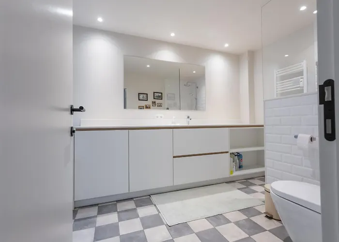 Lecomte - The Shoreline Coastal Walks 190 Oostende