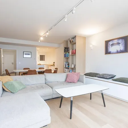 Lecomte - The Shoreline Coastal Walks 190 * Ostenda